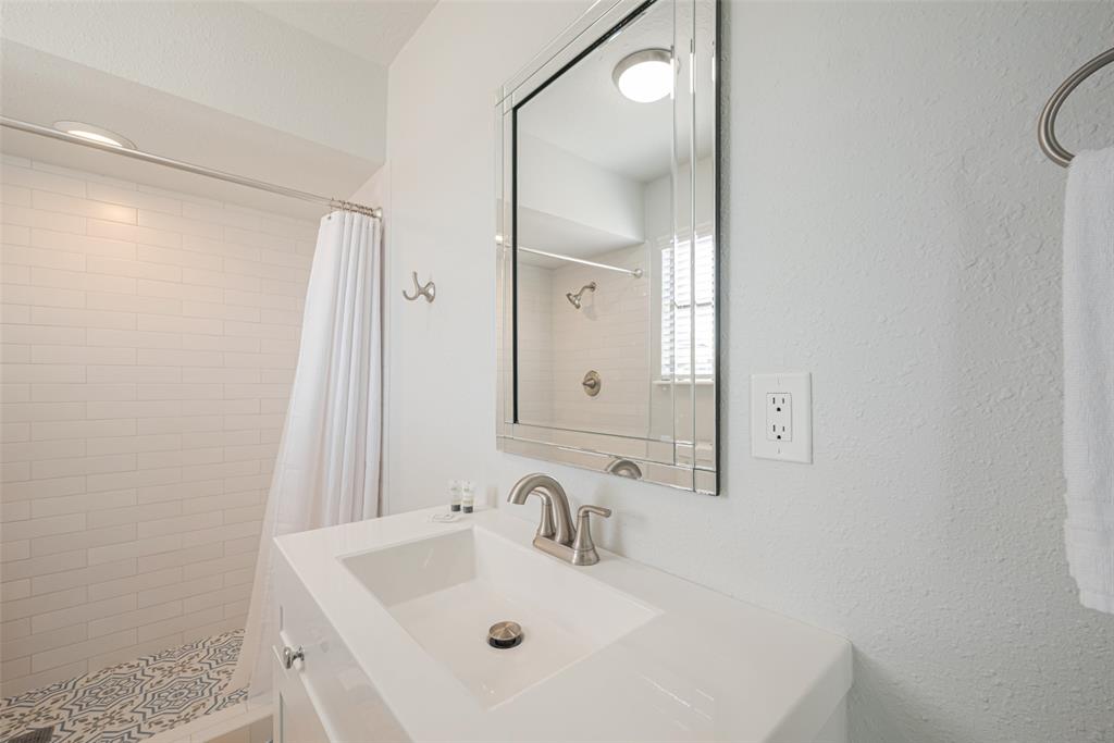 13022 Jolly Roger Drive, Freeport, Texas image 30