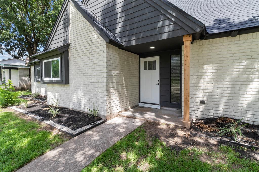 702 Cedar Lane