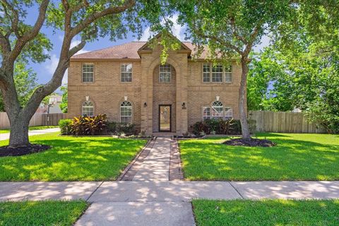 Single Family Residence in Friendswood TX 2310 Sarasota Drive.jpg