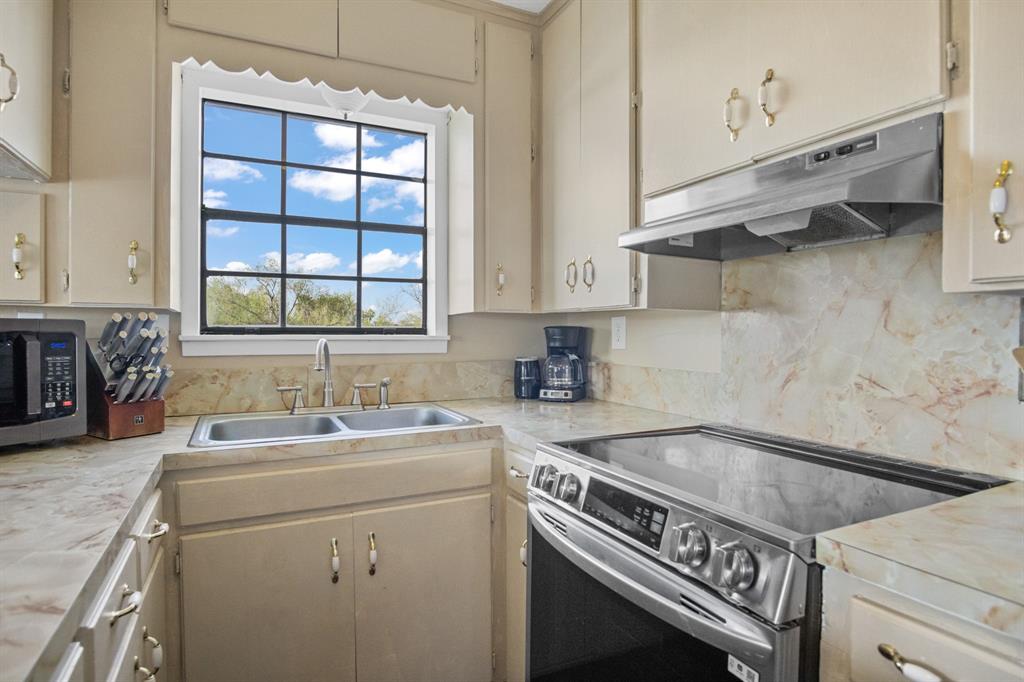 1036 N Sage Road, Crystal Beach, Texas image 20