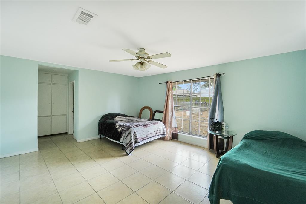 5018 Glenhaven Drive, Baytown, Texas image 10