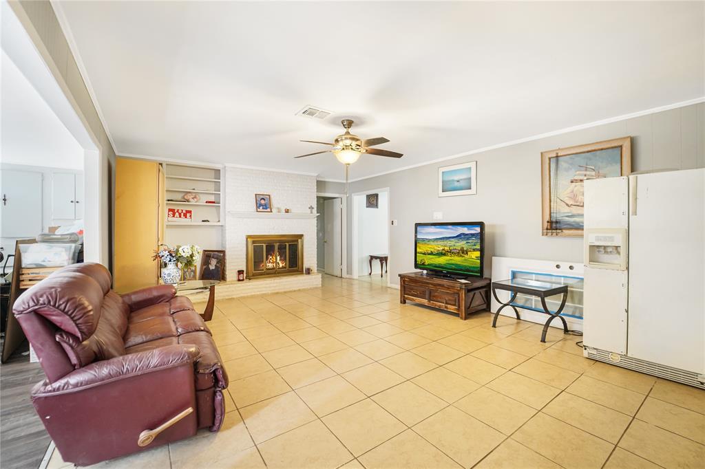 5018 Glenhaven Drive, Baytown, Texas image 6