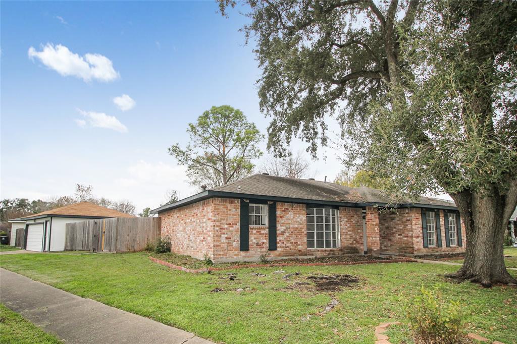 10534 Huntington Wood Drive