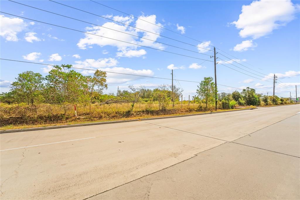 18926 Kermier Road, Hockley, Texas image 16