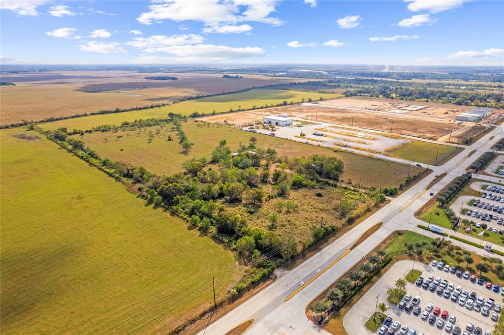 18926 Kermier Road, Hockley, Texas image 2