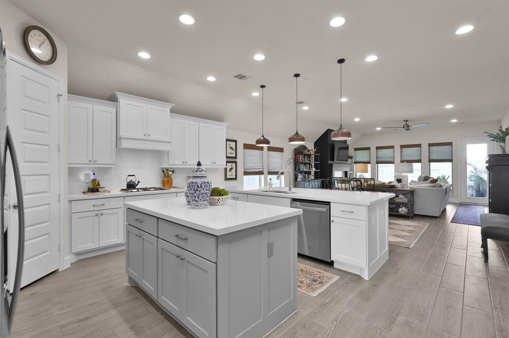 13087 Soaring Forest Drive, Conroe, Texas image 9
