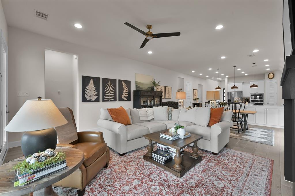 13087 Soaring Forest Drive, Conroe, Texas image 6