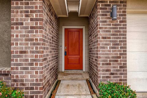 A home in Rosharon