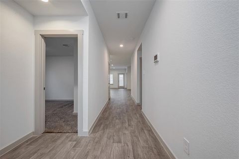 A home in Rosharon