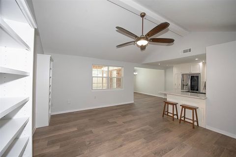 Single Family Residence in Houston TX 11014 Sagecrest Lane 7.jpg