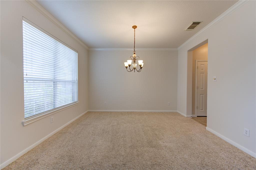 1903 Hampton Lakes Ct