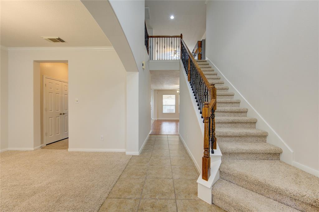 1903 Hampton Lakes Ct