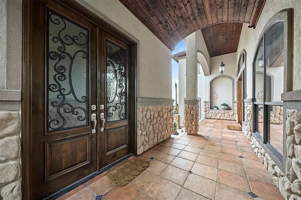 12455 Longmire Lakeview