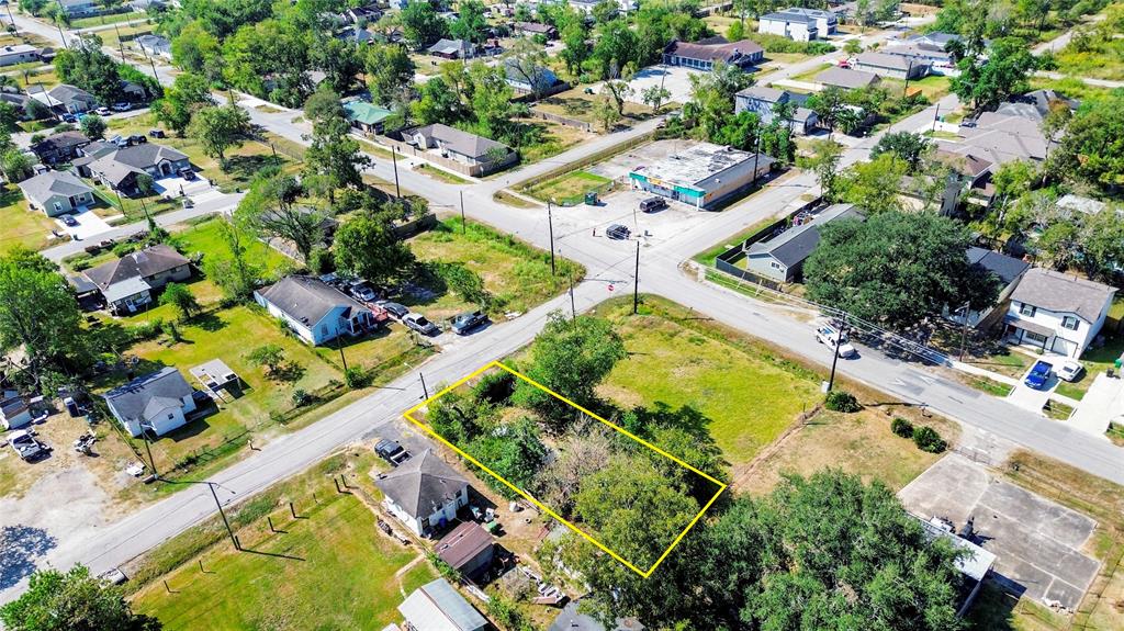 8005 Saint Louis Street, Houston, Texas image 2