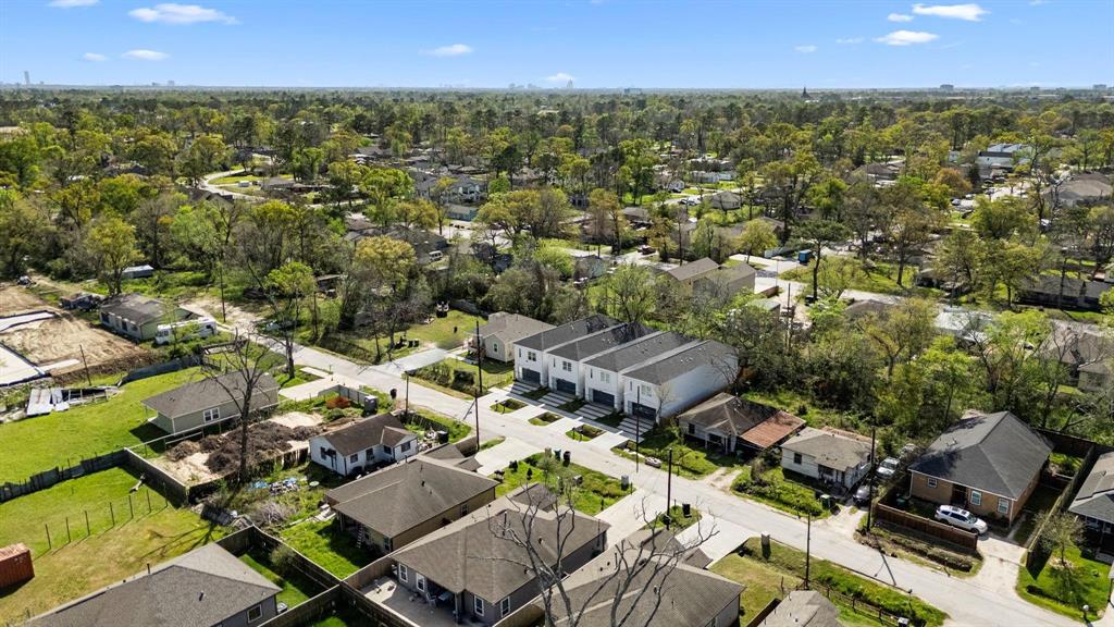 6302 Ezzard Charles Lane, Houston, Texas image 1
