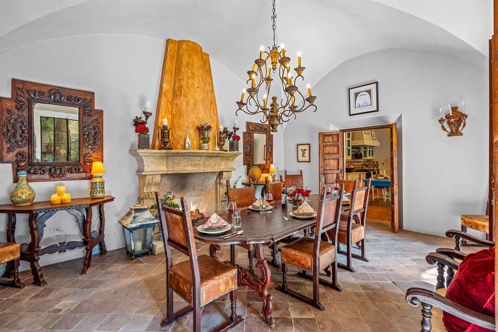 37700, Mexico, 7 Bedrooms Bedrooms, ,8 BathroomsBathrooms,Residential,Active,157882