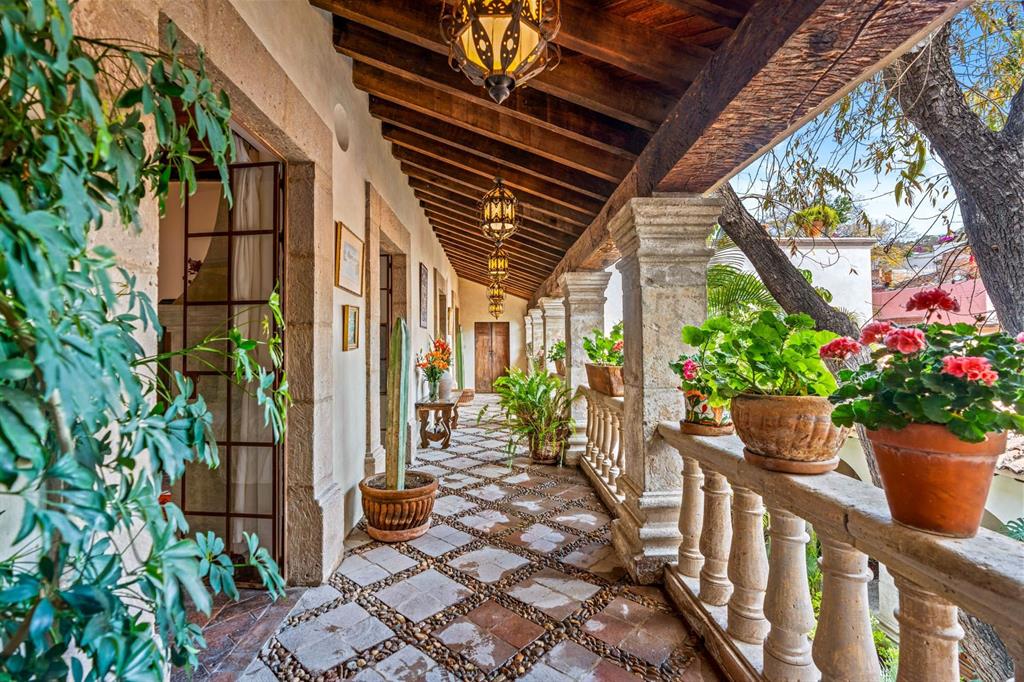 37700, Mexico, 7 Bedrooms Bedrooms, ,8 BathroomsBathrooms,Residential,Active,157882