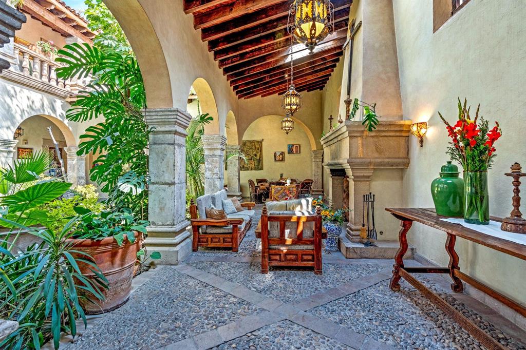 37700, Mexico, 7 Bedrooms Bedrooms, ,8 BathroomsBathrooms,Residential,Active,157882