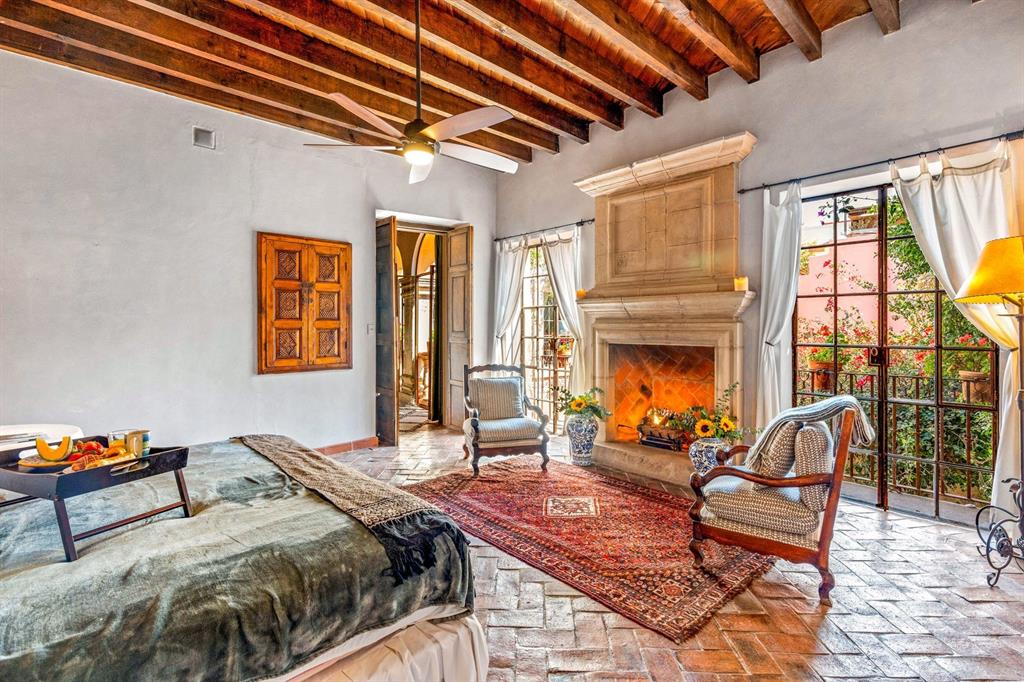 37700, Mexico, 7 Bedrooms Bedrooms, ,8 BathroomsBathrooms,Residential,Active,157882