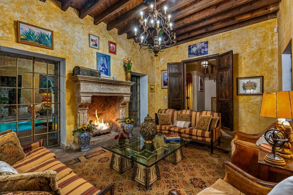 37700, Mexico, 7 Bedrooms Bedrooms, ,8 BathroomsBathrooms,Residential,Active,157882