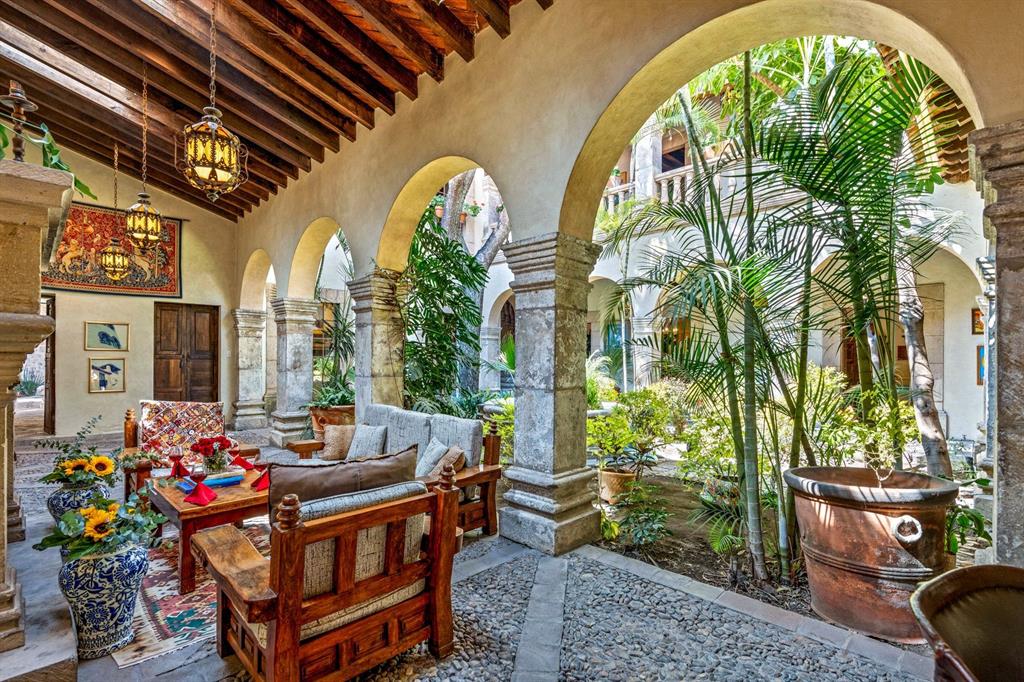 37700, Mexico, 7 Bedrooms Bedrooms, ,8 BathroomsBathrooms,Residential,Active,157882