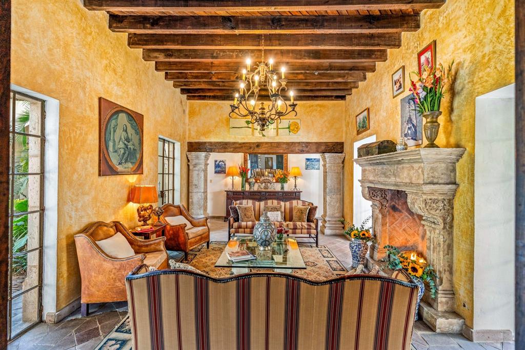 37700, Mexico, 7 Bedrooms Bedrooms, ,8 BathroomsBathrooms,Residential,Active,157882