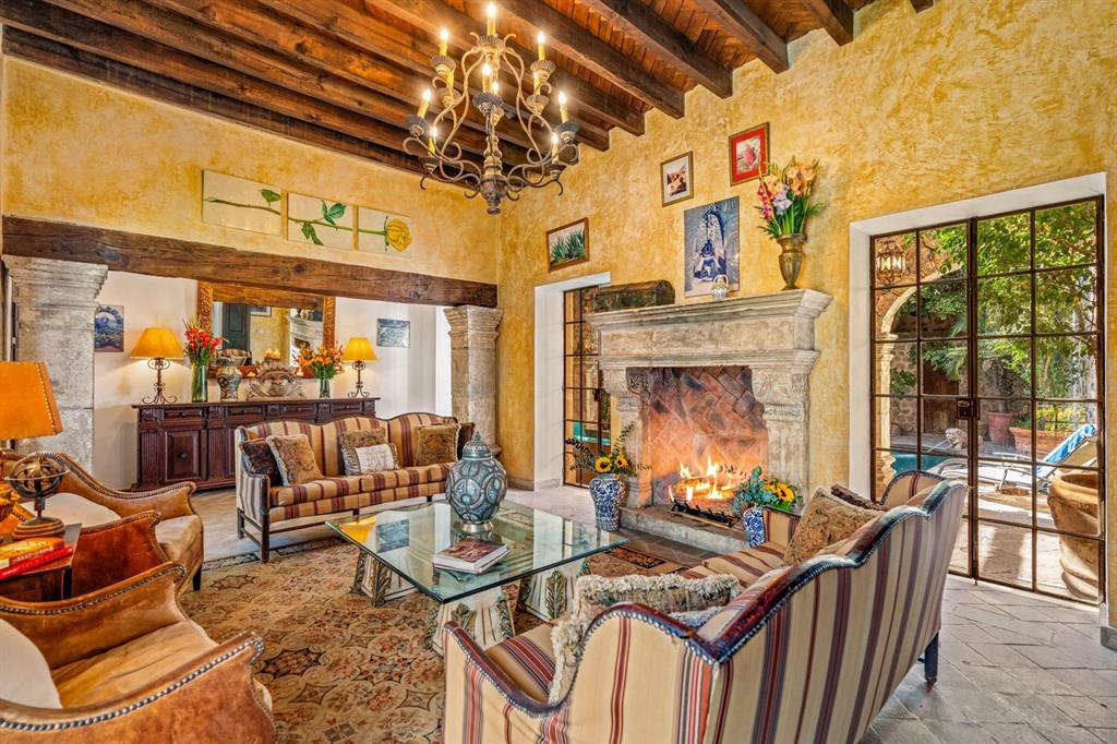 37700, Mexico, 7 Bedrooms Bedrooms, ,8 BathroomsBathrooms,Residential,Active,157882