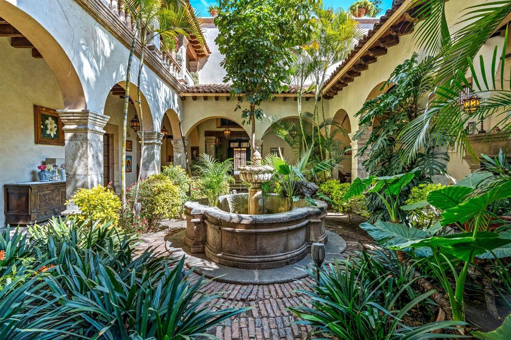 37700, Mexico, 7 Bedrooms Bedrooms, ,8 BathroomsBathrooms,Residential,Active,157882