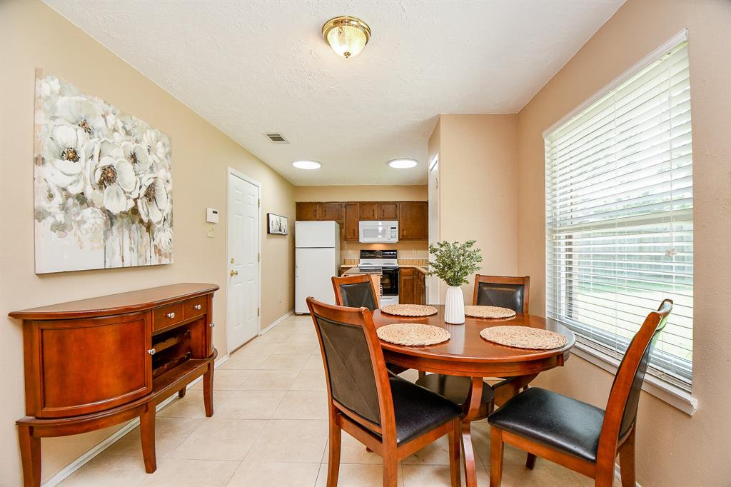 2614 Cobble Ridge Drive, Sugar Land, Texas image 10