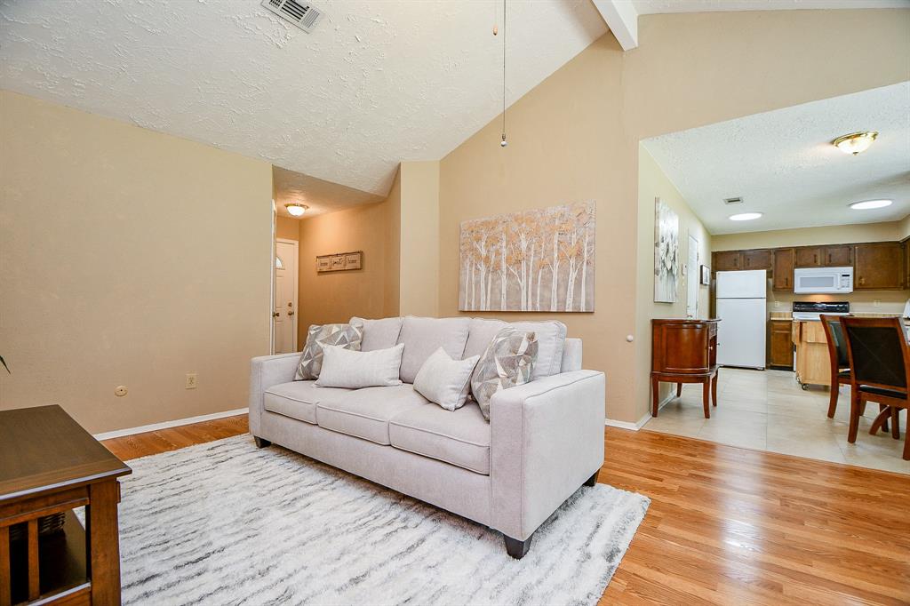 2614 Cobble Ridge Drive, Sugar Land, Texas image 9