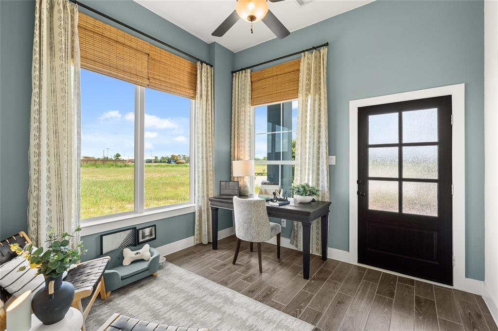 154 West Coralburst Loop, Montgomery, Texas image 3