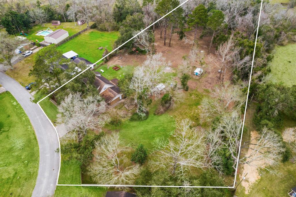 178 W County Road 136, Alvin, Texas image 3