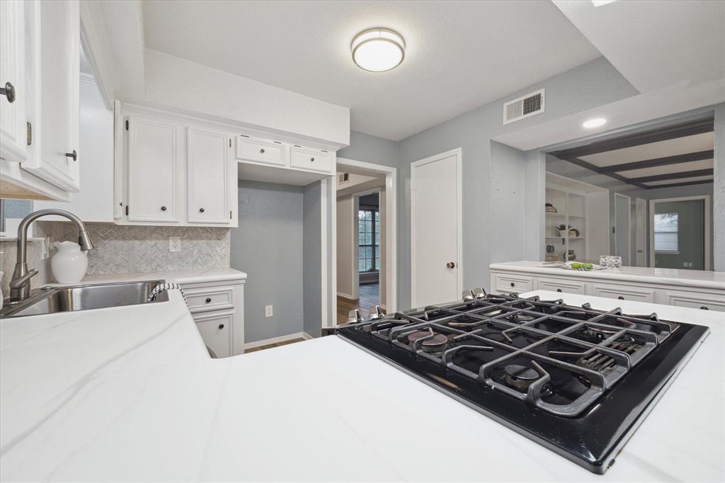 178 W County Road 136, Alvin, Texas image 23