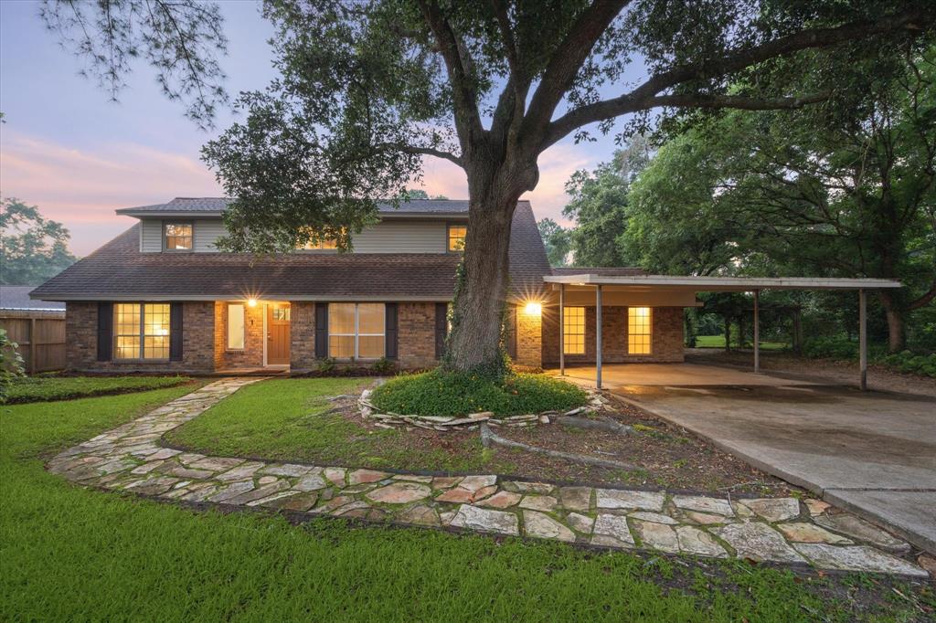 178 W County Road 136, Alvin, Texas image 1