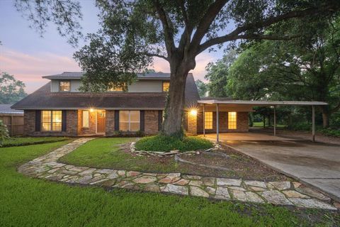 A home in Alvin