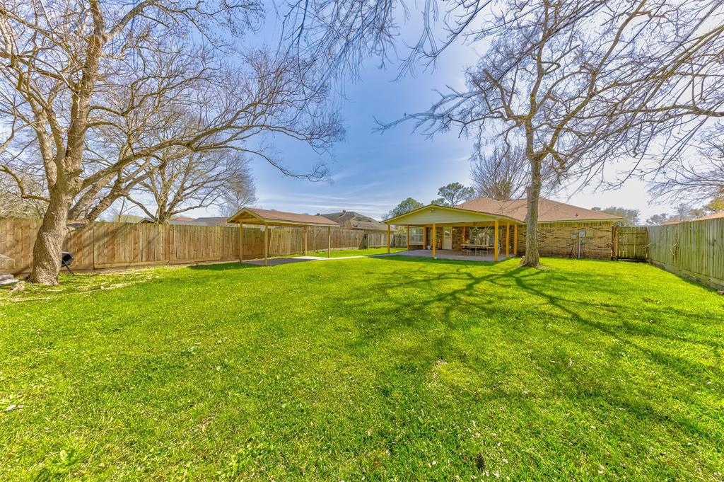 5509 Winding Brook Drive, Dickinson, Texas image 19