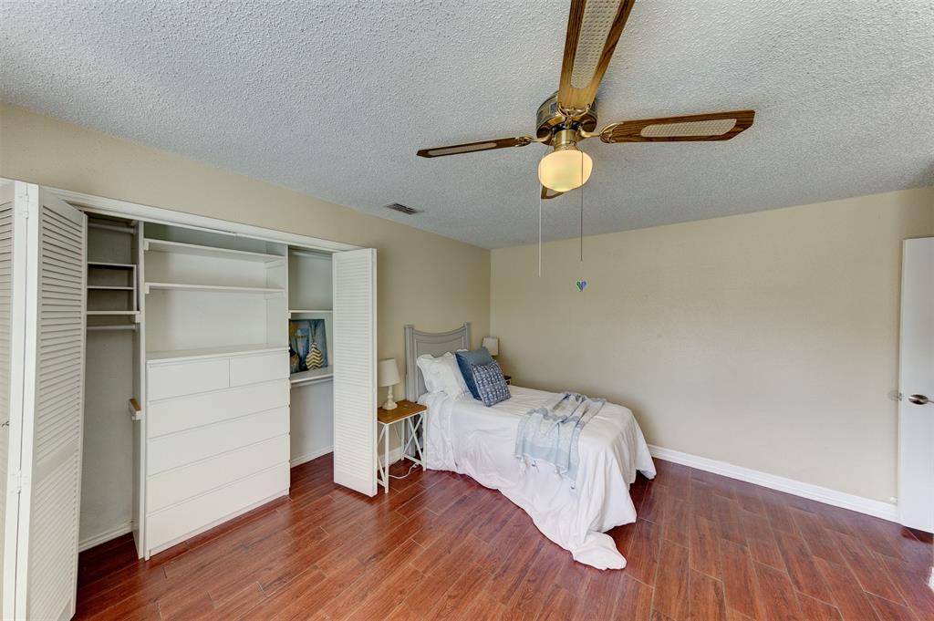 5509 Winding Brook Drive, Dickinson, Texas image 17