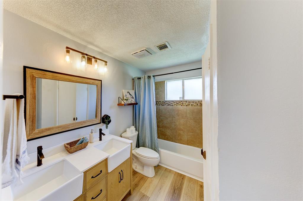 5509 Winding Brook Drive, Dickinson, Texas image 14