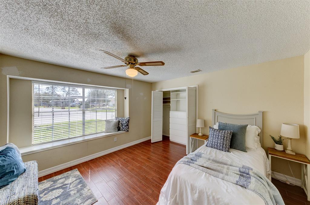 5509 Winding Brook Drive, Dickinson, Texas image 16