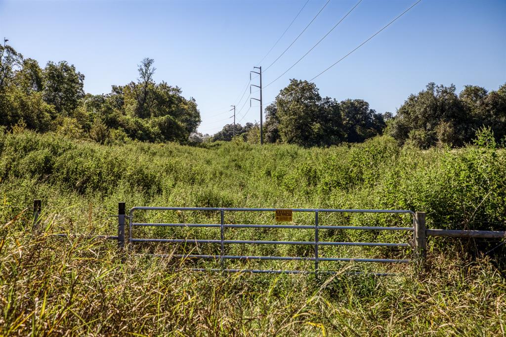 2725 Happy Hollow Road, Brenham, Texas image 18