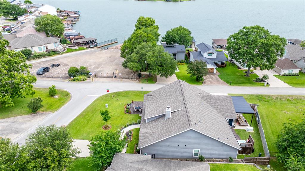 454 Cape Conroe Drive