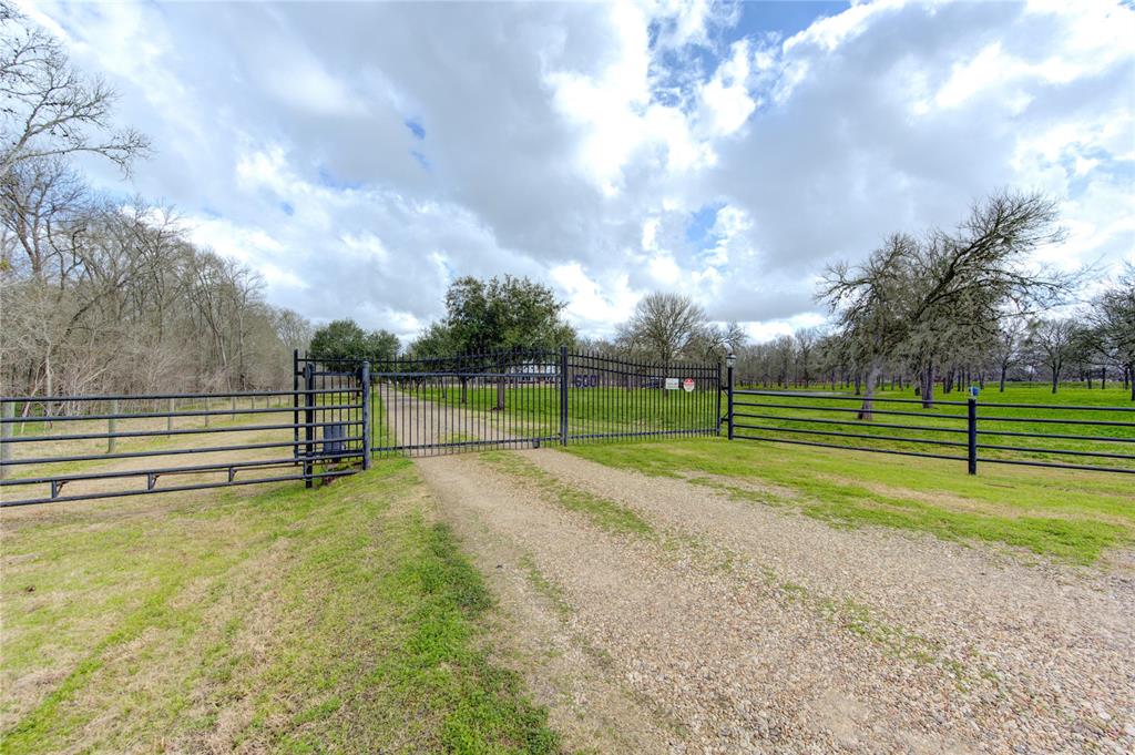 600 Chisolm Trail, Simonton, Texas image 38