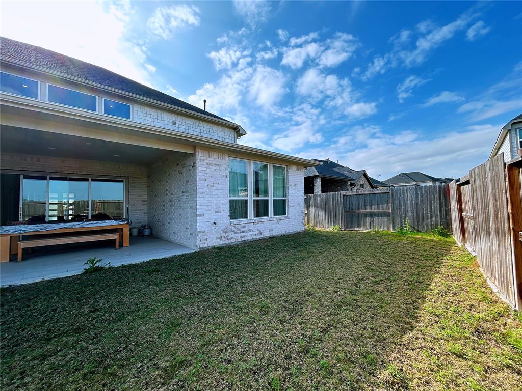 28806 Creekside Bend Drive, Fulshear, Texas image 40
