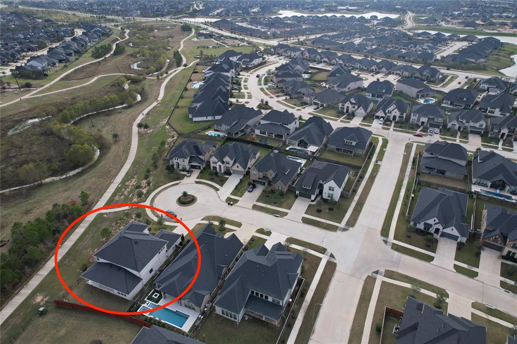 28806 Creekside Bend Drive, Fulshear, Texas image 2
