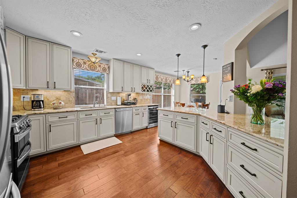 1423 W Welsford Drive