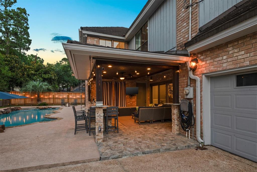 9410 Windrush Drive, Spring, Texas image 34