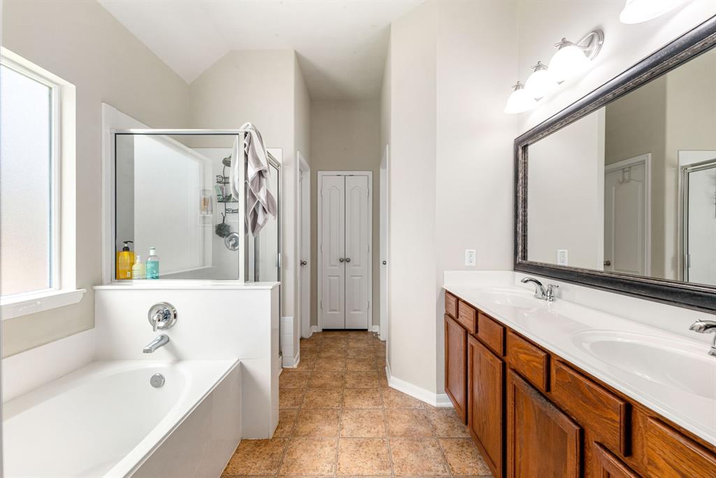 6311 Guilford Glen Lane, Katy, Texas image 14