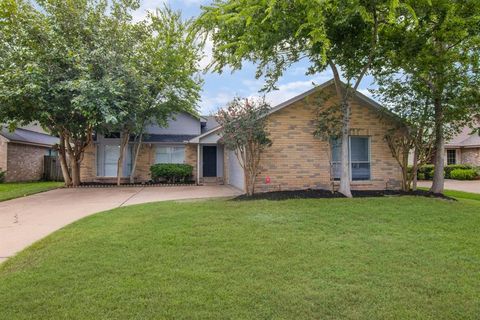 Photo of 16822 Applecross Lane, Houston, TX 77084 (MLS # 97760103) Photo of 16822 Applecross Lane, Houston, TX 77084 (MLS # 97760103)