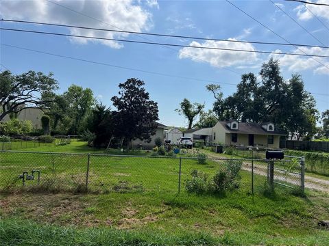 A home in Clute