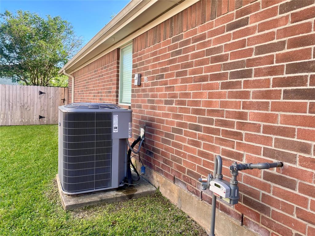 15318 Redbud Berry Way, Cypress, Texas image 36
